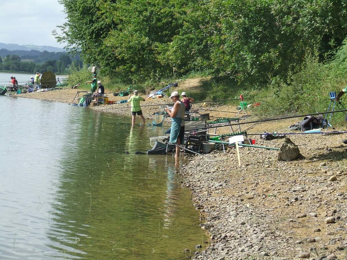 Peche au lac de Puydarrieux